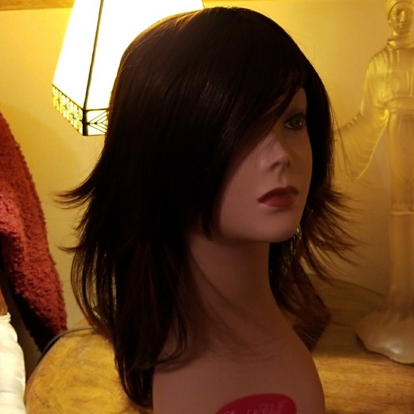 "DARK BROWN LAYERED WITH SIDE BANGS"!!❤️ - Picture 5 of 7